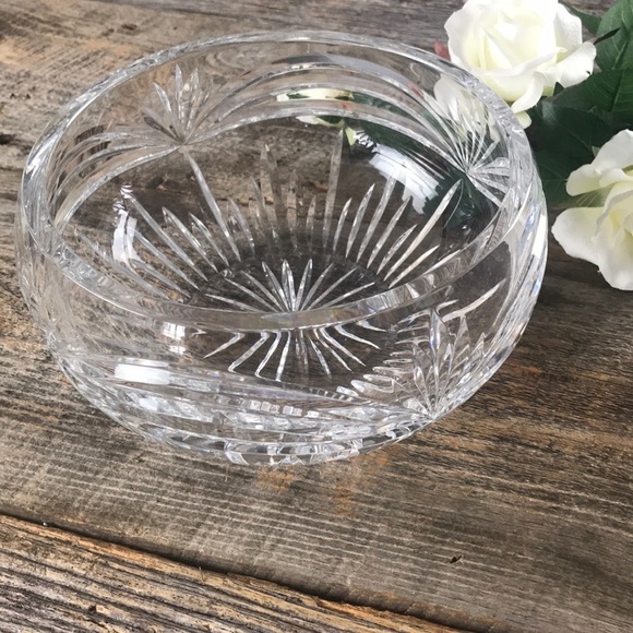 Cut Crystal Large Bowl - Picture 5 of 6